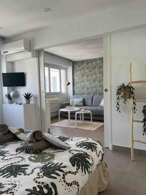 Superbe 2 Pieces, Equipe Centre De Cannes. *