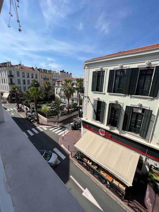 Appartement Superbe 2 Pieces, Equipe Centre De Cannes. *